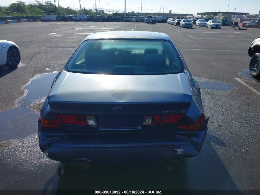 2000 Toyota Camry Le V6/Xle V6 VIN: JT2BF22K8Y0282300 Lot: 39613092