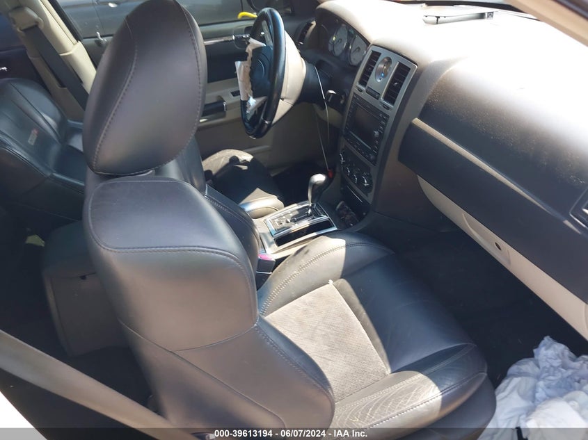 2006 Chrysler 300C Srt8 VIN: 2C3KA73W46H362078 Lot: 39613194