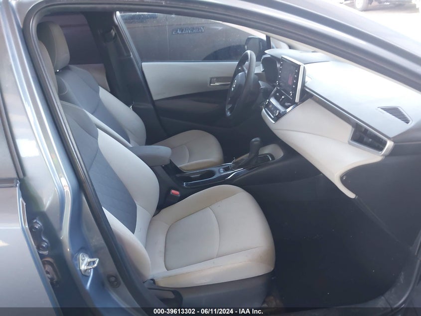 2020 TOYOTA COROLLA LE - 5YFEPRAE0LP065800