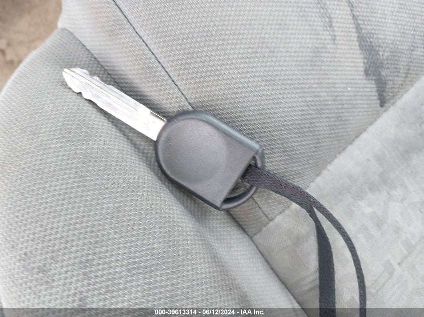 2005 Ford Mustang V6 Deluxe/V6 Premium VIN: 1ZVFT80N455202049 Lot: 39613314