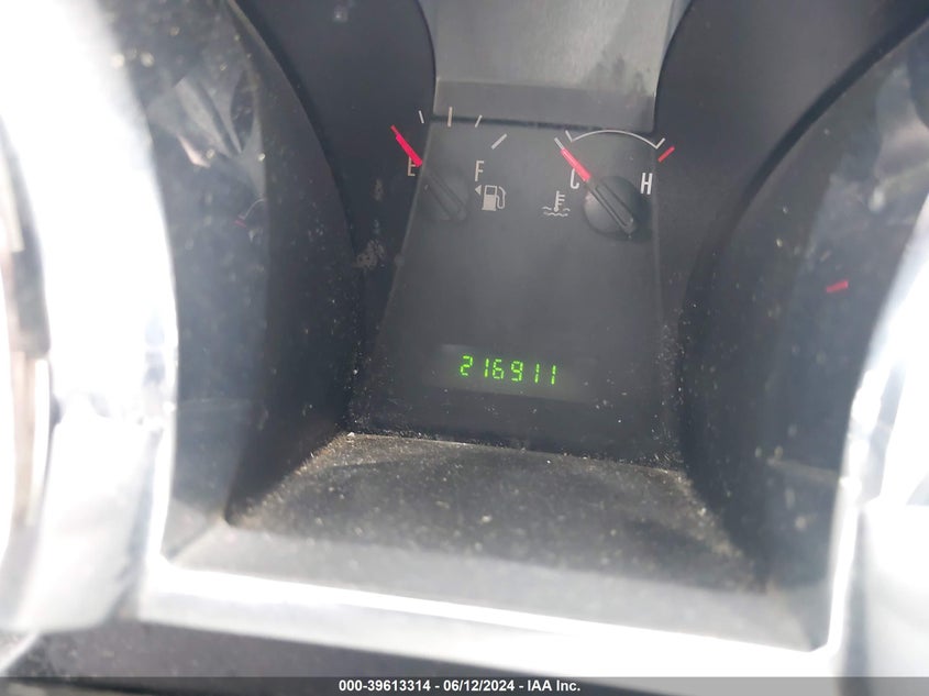 2005 Ford Mustang V6 Deluxe/V6 Premium VIN: 1ZVFT80N455202049 Lot: 39613314