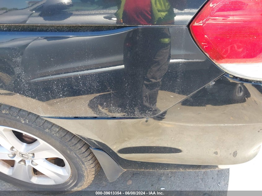 2008 Honda Odyssey Touring VIN: 5FNRL38958B089824 Lot: 39613354