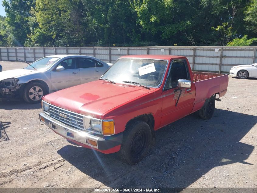 1986 Toyota Pickup 1/2 Ton Rn55 Sr5 VIN: JT4RN55S8G0199745 Lot: 39613456