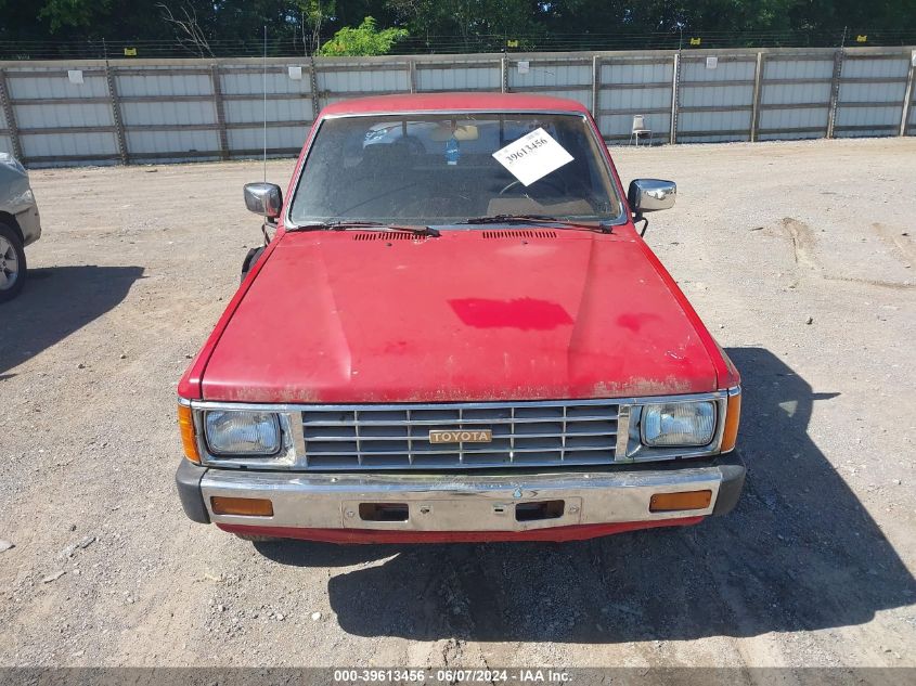 1986 Toyota Pickup 1/2 Ton Rn55 Sr5 VIN: JT4RN55S8G0199745 Lot: 39613456