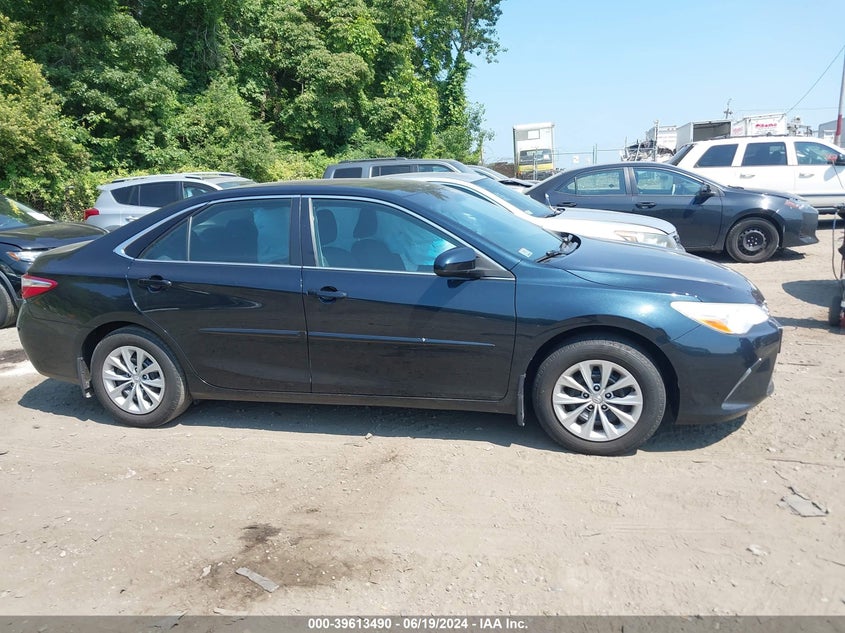 2016 Toyota Camry Le VIN: 4T4BF1FKXGR542412 Lot: 39613490