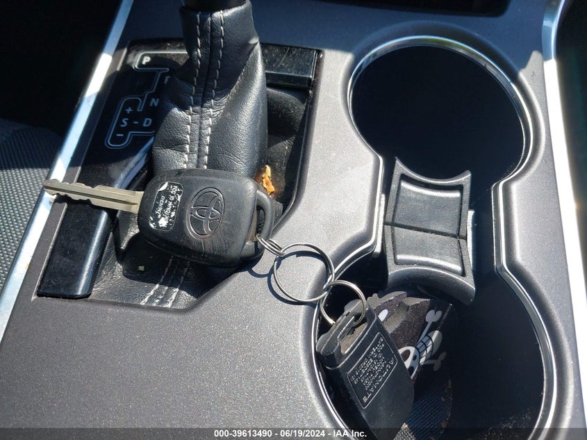 2016 Toyota Camry Le VIN: 4T4BF1FKXGR542412 Lot: 39613490