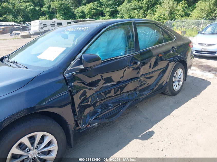 2016 Toyota Camry Le VIN: 4T4BF1FKXGR542412 Lot: 39613490