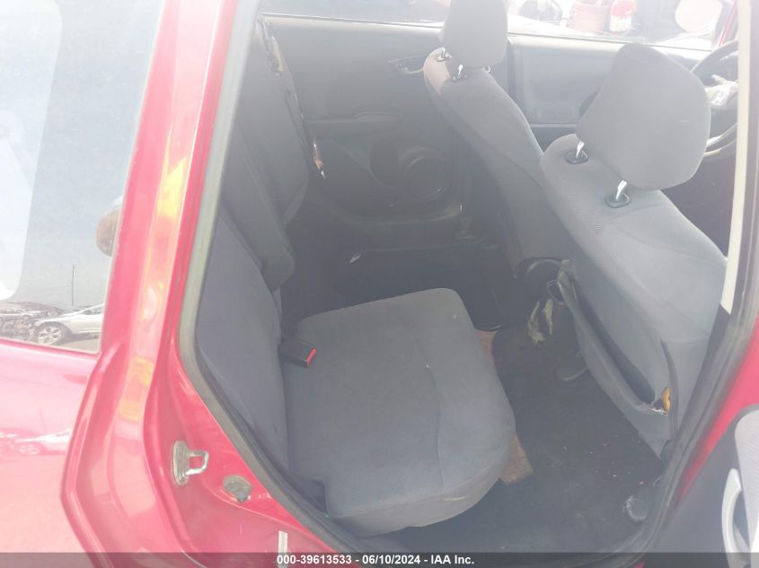 2013 Honda Fit VIN: JHMGE8H37DC083460 Lot: 39613533