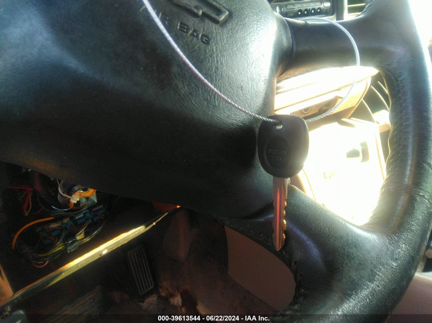 2001 Chevrolet Silverado 1500 Lt VIN: 1GCEK19T11E102561 Lot: 39613544