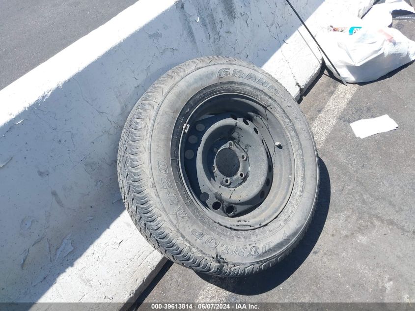 2005 Toyota Tundra Sr5 V8 VIN: 5TBDT44125S477772 Lot: 39613814