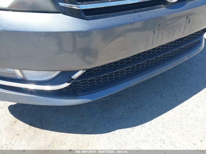 2015 Volkswagen Passat 1.8T Se VIN: 1VWBT7A32FC068564 Lot: 39613919