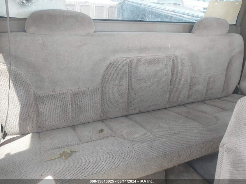 1995 Chevrolet Gmt-400 C1500 VIN: 2GCEC19H5S1135686 Lot: 39613925