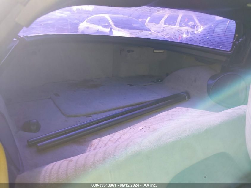 2002 Chevrolet Corvette VIN: 1G1YY22G425110422 Lot: 39613961