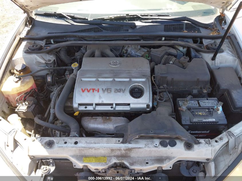 2004 Toyota Camry Le V6 VIN: 4T1BF32K64U064979 Lot: 39613992