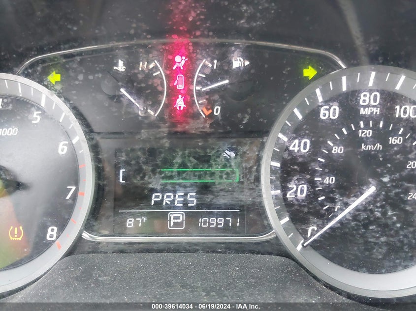 2014 Nissan Sentra Sr VIN: 3N1AB7AP9EY260917 Lot: 39614034