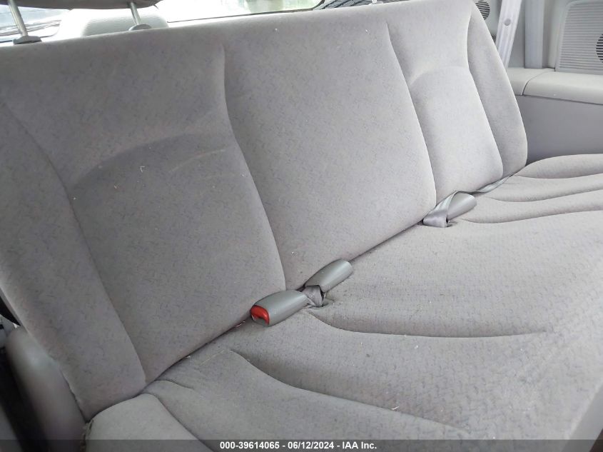 2003 Dodge Grand Caravan Sport VIN: 2D4GP44353R285183 Lot: 39614065