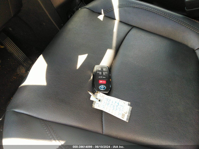 2023 Toyota Sienna Xse VIN: 5TDDSKFC7PS076685 Lot: 39614099