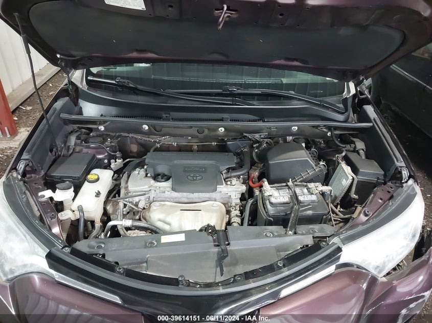 VIN 2T3ZFREV6JW479309 2018 TOYOTA RAV4 LE