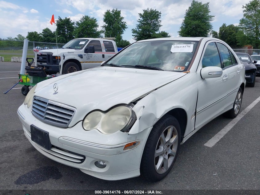 2007 Mercedes-Benz C 280 Luxury 4Matic VIN: WDBRF92H47F870871 Lot: 39614176