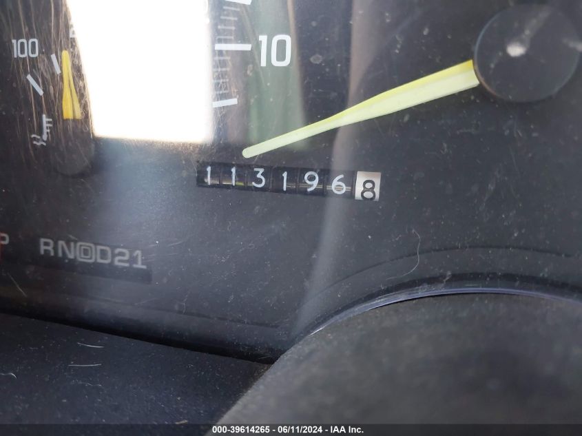 1992 Chevrolet Gmt-400 C2500 VIN: 1GCFC24K8NE131955 Lot: 39614265