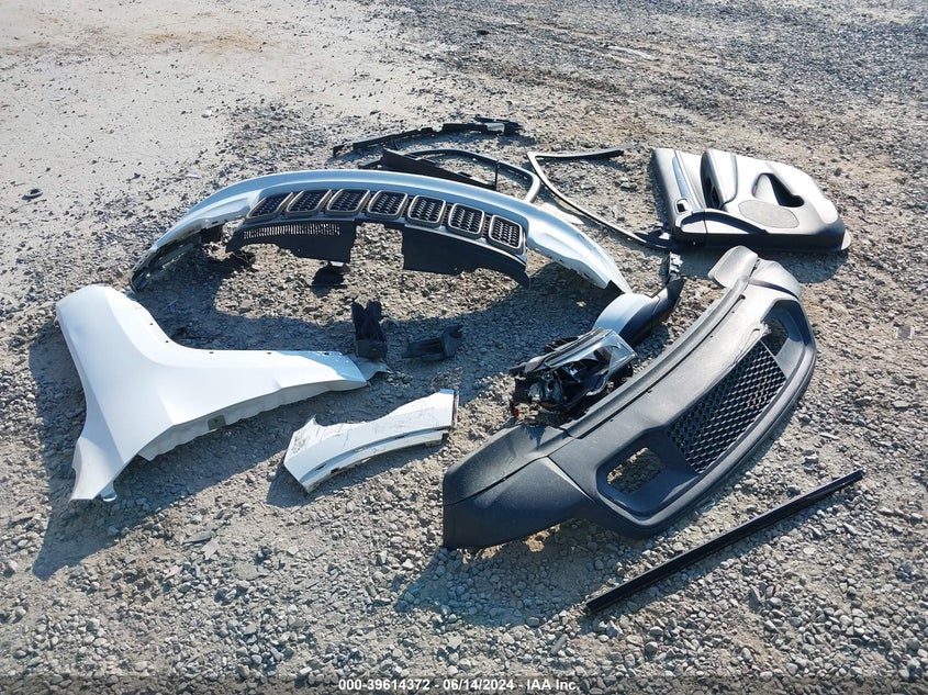 2016 Jeep Grand Cherokee 75Th Anniversary VIN: 1C4RJFAG1GC344075 Lot: 39614372