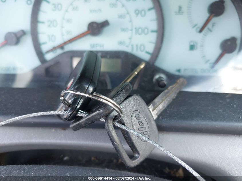 2004 Toyota Corolla Le VIN: JTDBR32E642020479 Lot: 39614414