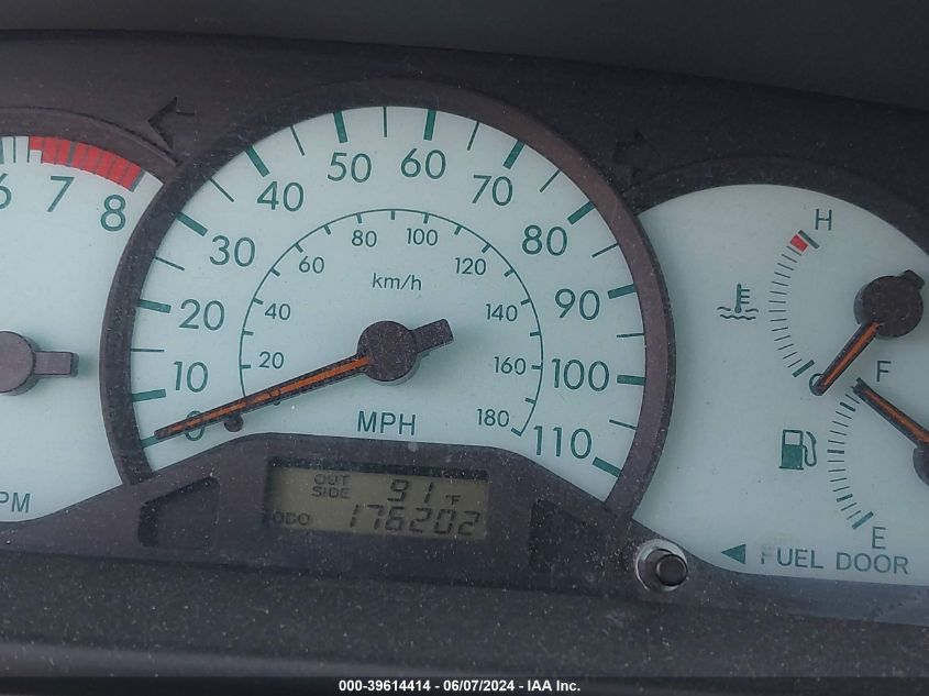 2004 Toyota Corolla Le VIN: JTDBR32E642020479 Lot: 39614414