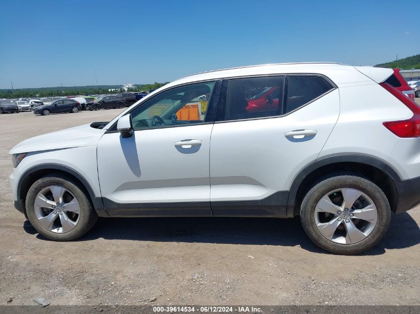 2022 Volvo Xc40 T4 Momentum VIN: YV4AC2HKXN2706186 Lot: 39614534