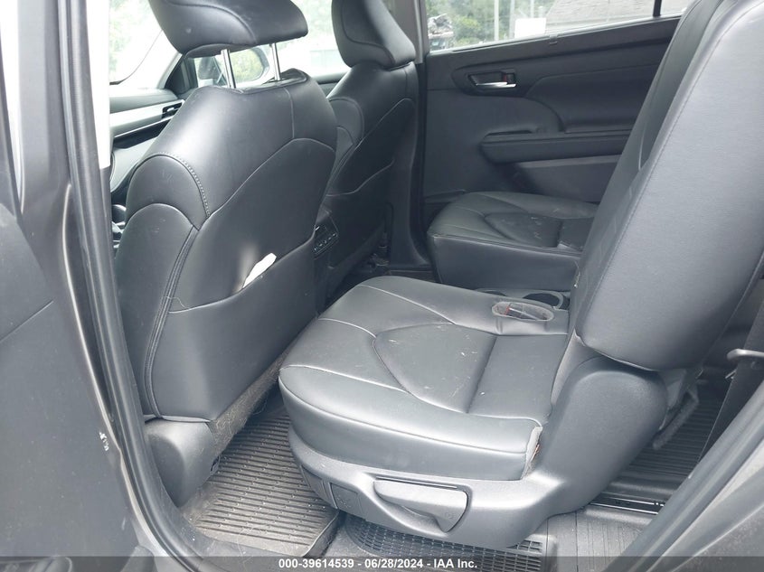 2023 TOYOTA HIGHLANDER HYBRID XLE - 5TDKBRCH6PS562999