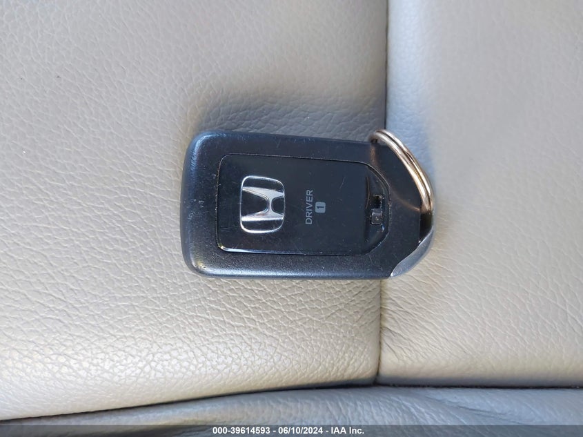 2016 HONDA ODYSSEY TOURING/TOURING ELITE - 5FNRL5H96GB043915