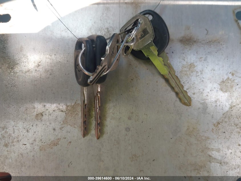 2006 Chevrolet Silverado 1500 Work Truck VIN: 3GCEC14X76G256621 Lot: 39614600