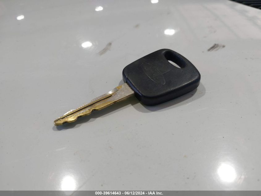 1999 Ford F-150 Lariat/Work Series/Xl/Xlt VIN: 1FTRX18WXXKA13662 Lot: 39614643