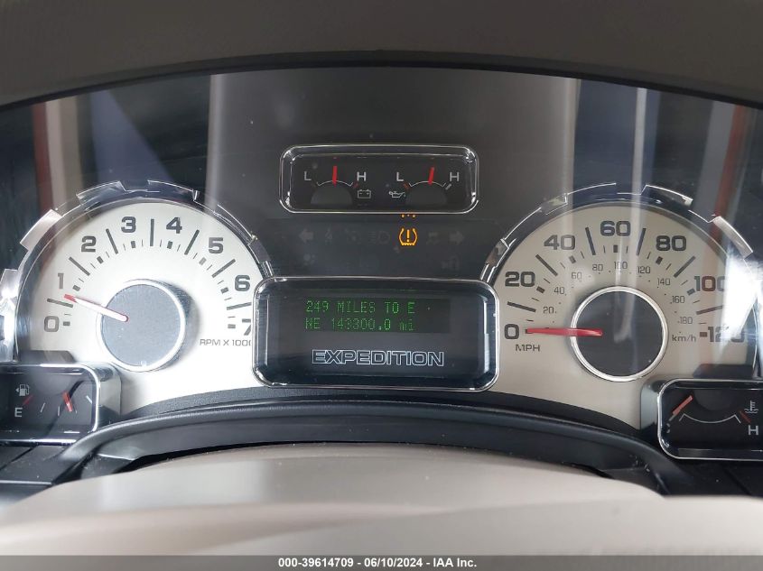 2010 Ford Expedition Eddie Bauer/King Ranch VIN: 1FMJU1J51AEB47548 Lot: 39614709