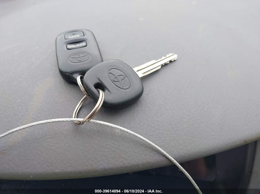 2005 Toyota Corolla Le VIN: 1NXBR32E25Z556203 Lot: 39614894