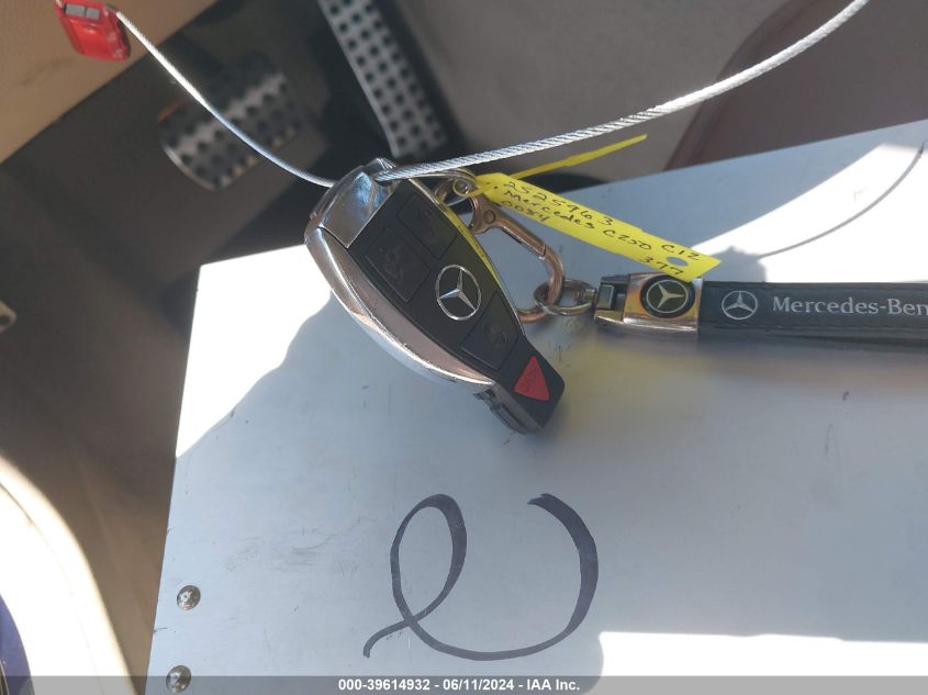 2012 Mercedes-Benz C 250 Luxury/Sport VIN: WDDGF4HB6CR210084 Lot: 39614932