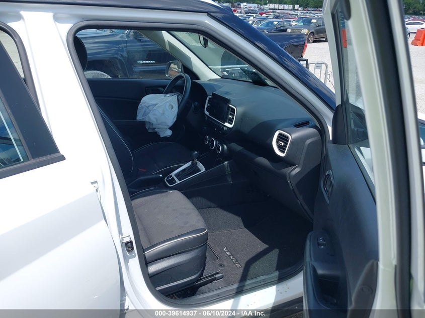 2022 Hyundai Venue Limited VIN: KMHRC8A37NU189344 Lot: 39614937