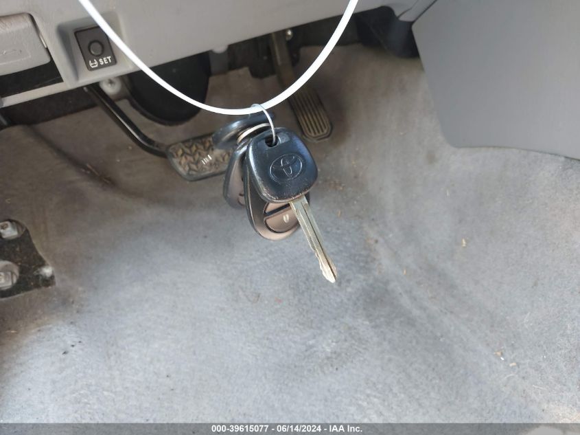 2011 Toyota Tacoma Prerunner V6 VIN: 3TMJU4GN8BM120100 Lot: 39615077