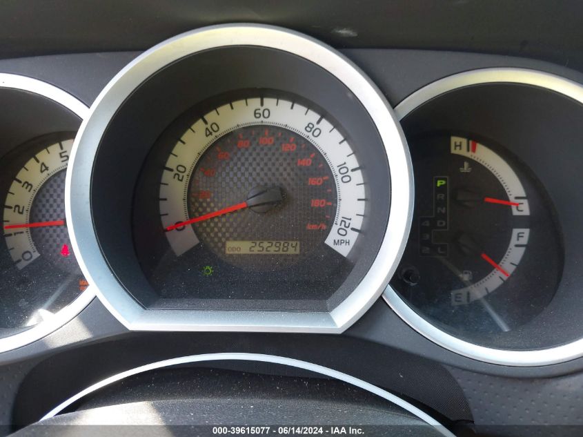 2011 Toyota Tacoma Prerunner V6 VIN: 3TMJU4GN8BM120100 Lot: 39615077