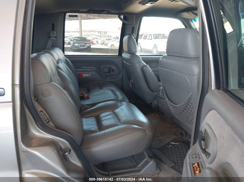 1999 Chevrolet Tahoe Ls VIN: 1GNEK13R4XJ302922 Lot: 39615142