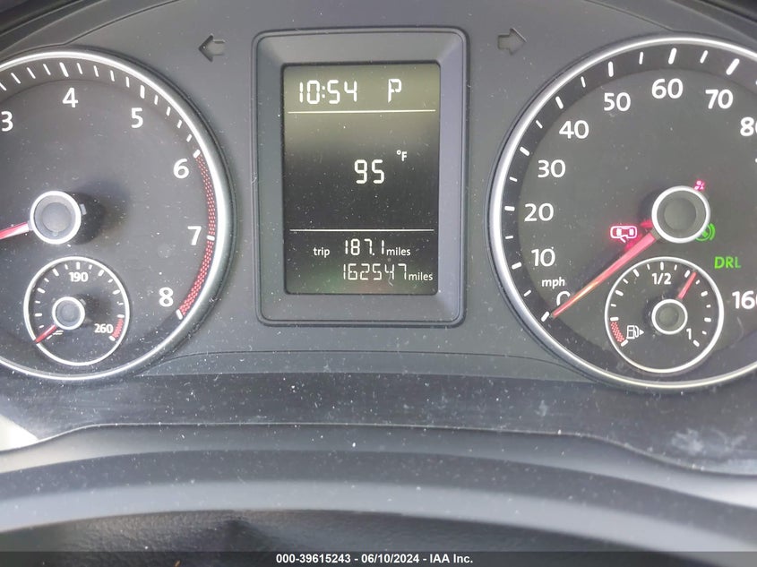 2010 Volkswagen Jetta Limited Edition VIN: 3VWAX7AJ1AM108008 Lot: 39615243