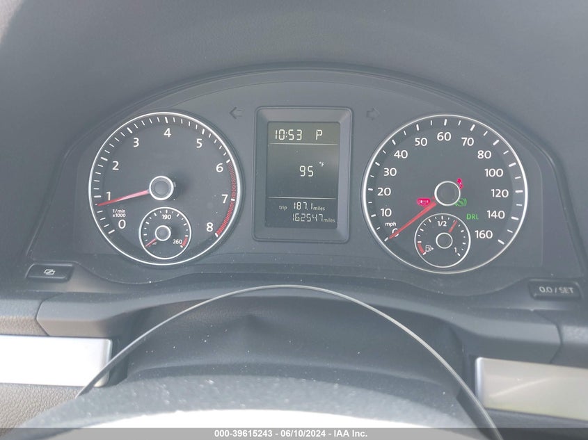 2010 Volkswagen Jetta Limited Edition VIN: 3VWAX7AJ1AM108008 Lot: 39615243