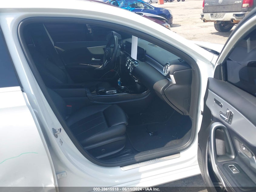 2020 MERCEDES-BENZ A 220 220 - WDD3G4EB9LW039381