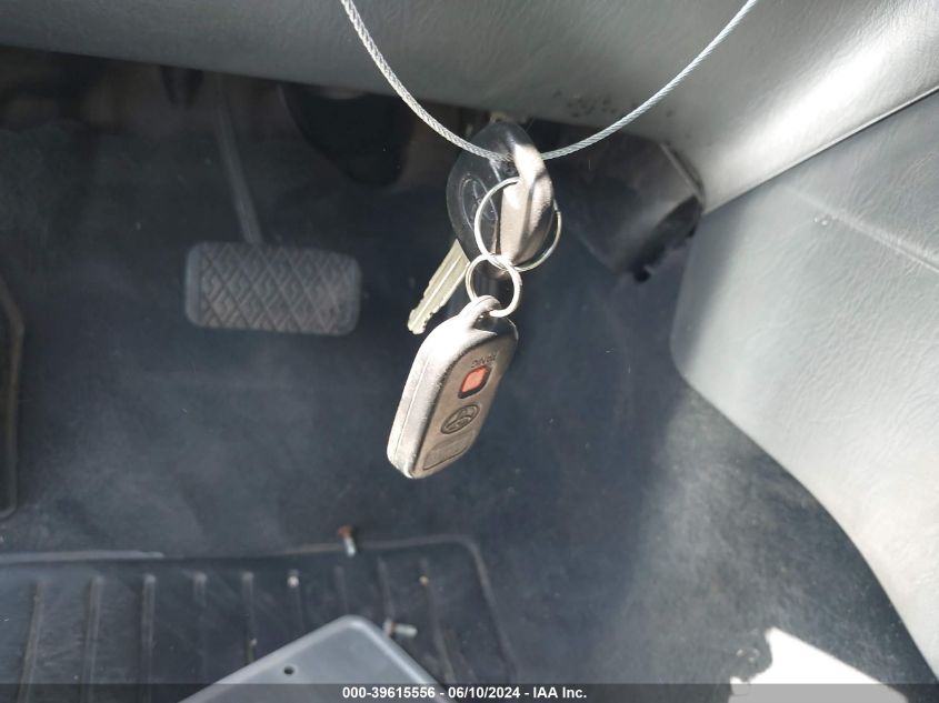 2005 Toyota Matrix Xr VIN: 2T1KR30EX5C472389 Lot: 39615556