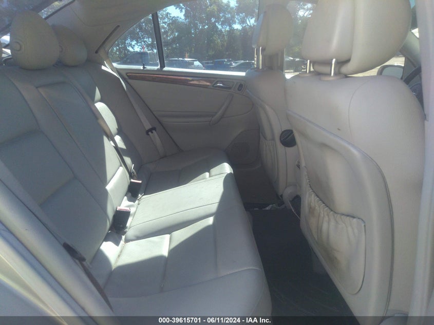 2007 Mercedes-Benz C 230 Sport VIN: WDBRF52H37A937353 Lot: 39615701