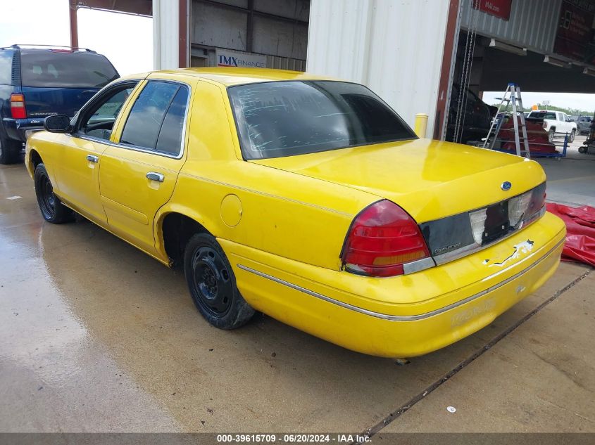 1998 Ford Crown Victoria Police Interceptor VIN: 2FAFP71W3WX135202 Lot: 39615709