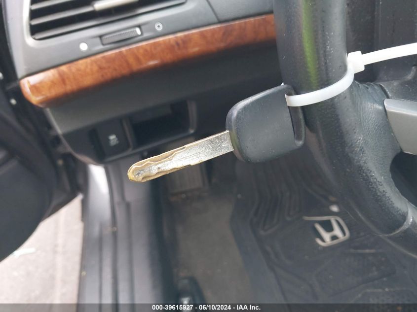 2011 Honda Accord Exl VIN: 1HGCP3F8XBA025817 Lot: 39615927