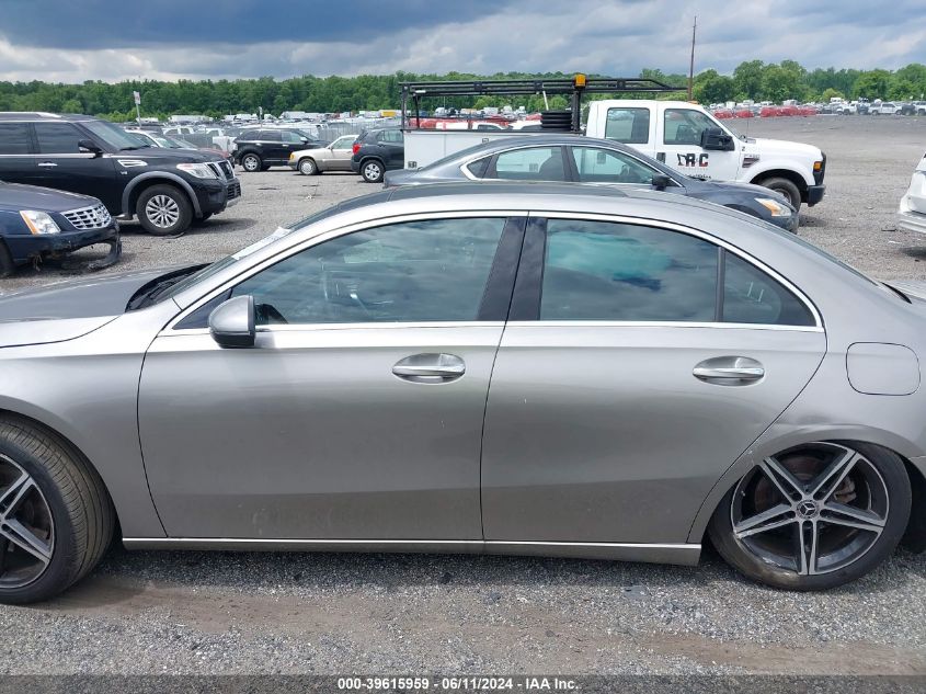 2019 Mercedes-Benz A 220 4Matic VIN: WDD3G4FB1KW014360 Lot: 39615959