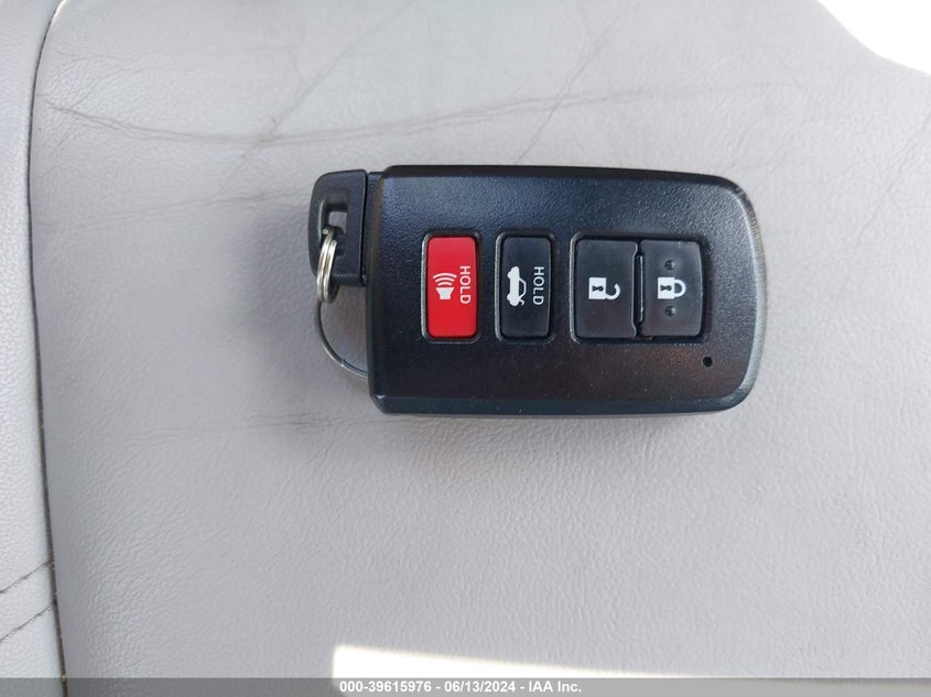 2016 Toyota Camry Xle VIN: 4T1BF1FK4GU560141 Lot: 39615976