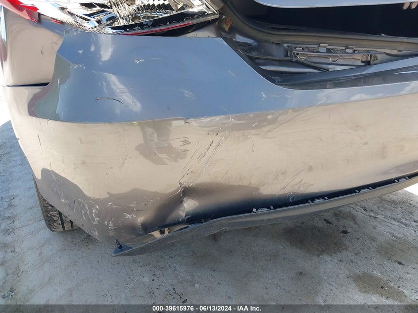 2016 Toyota Camry Xle VIN: 4T1BF1FK4GU560141 Lot: 39615976