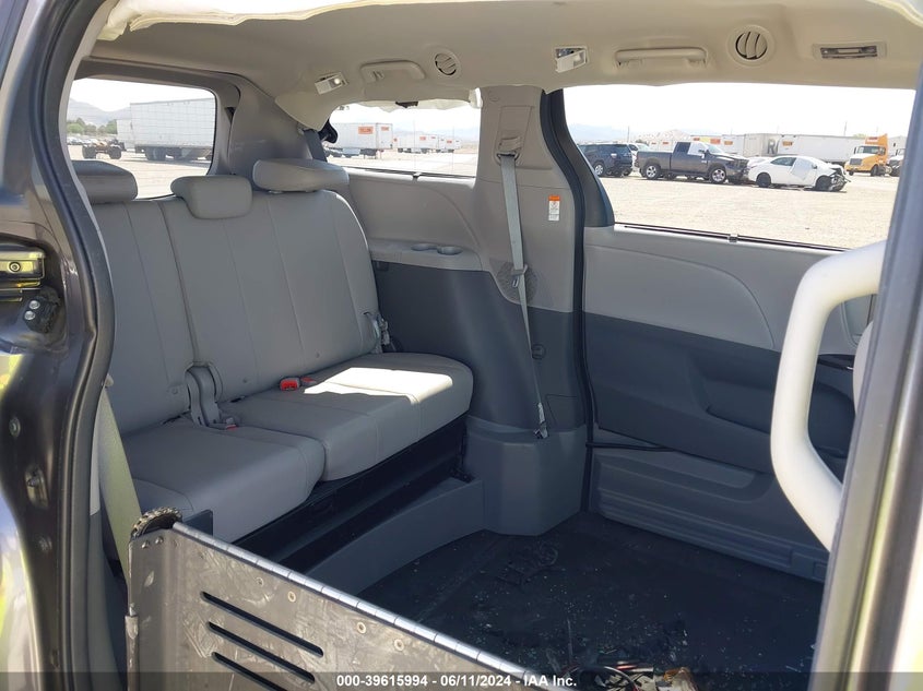 2020 Toyota Sienna Xle VIN: 5TDYZ3DCXLS030672 Lot: 39615994